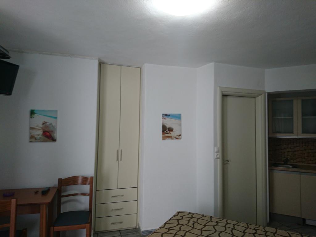 Studios Gabriel Agia Anna  Extérieur photo